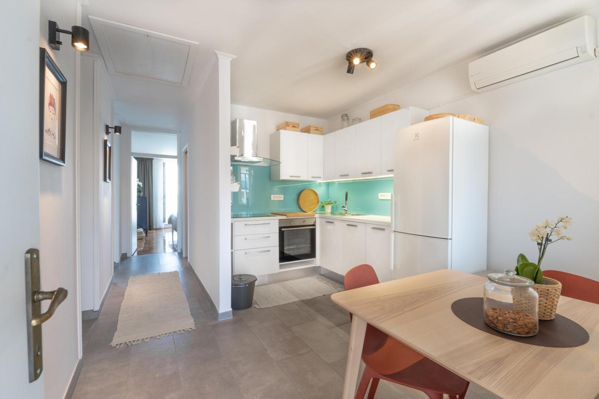 Vibes With Balcony And Spectacular View Apartment Porec