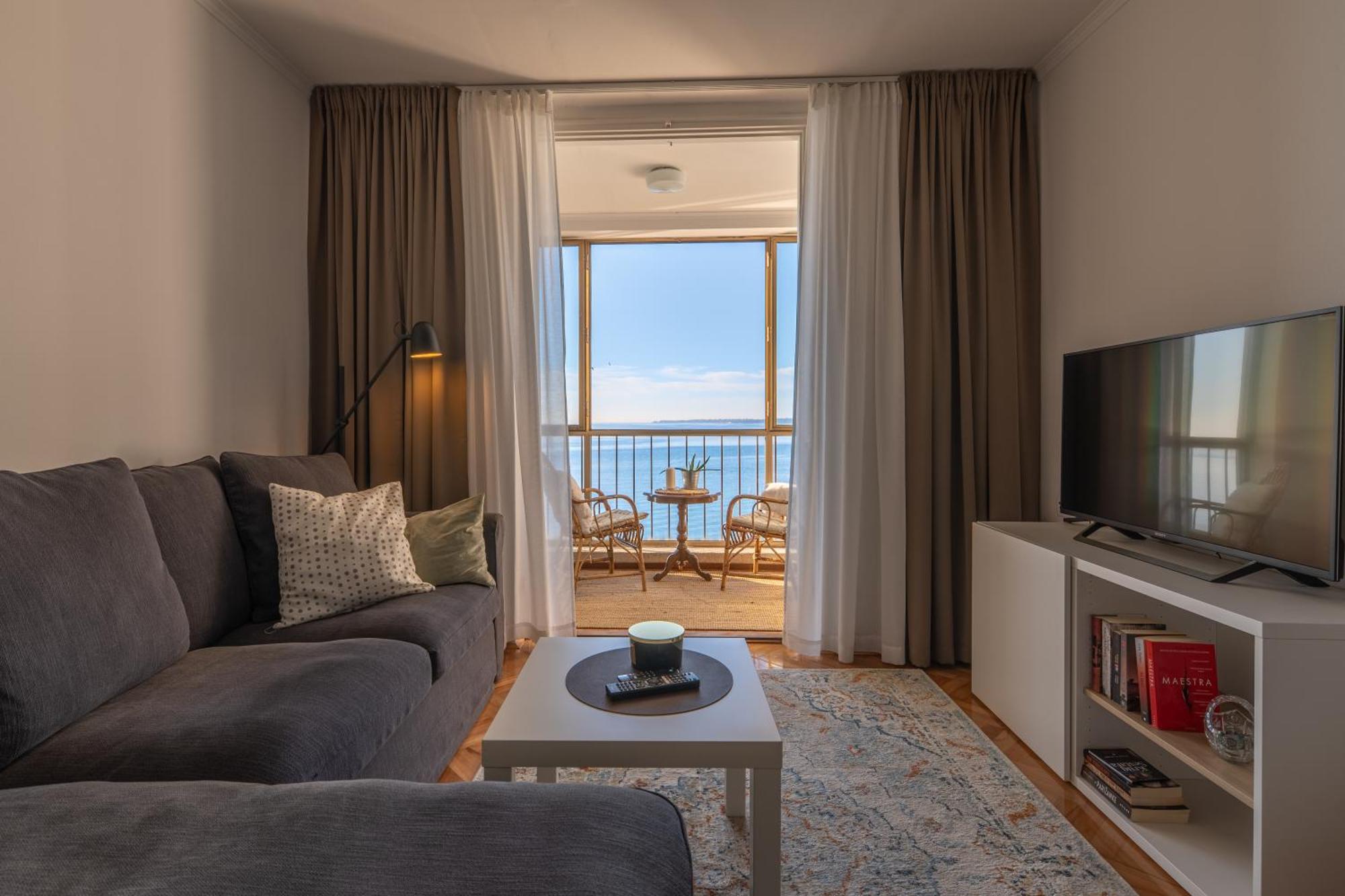 Vibes With Balcony And Spectacular View Apartment